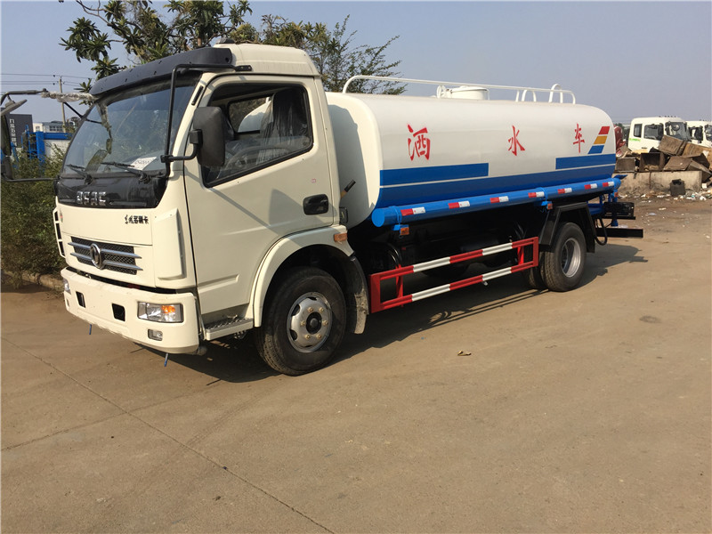 1529732038745783.jpg 灑 水 車19.jpg